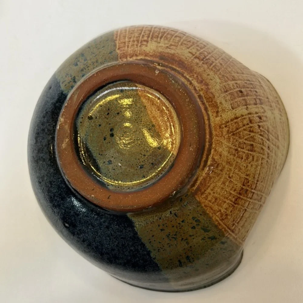 Pottery Glazed Fluted Bowl